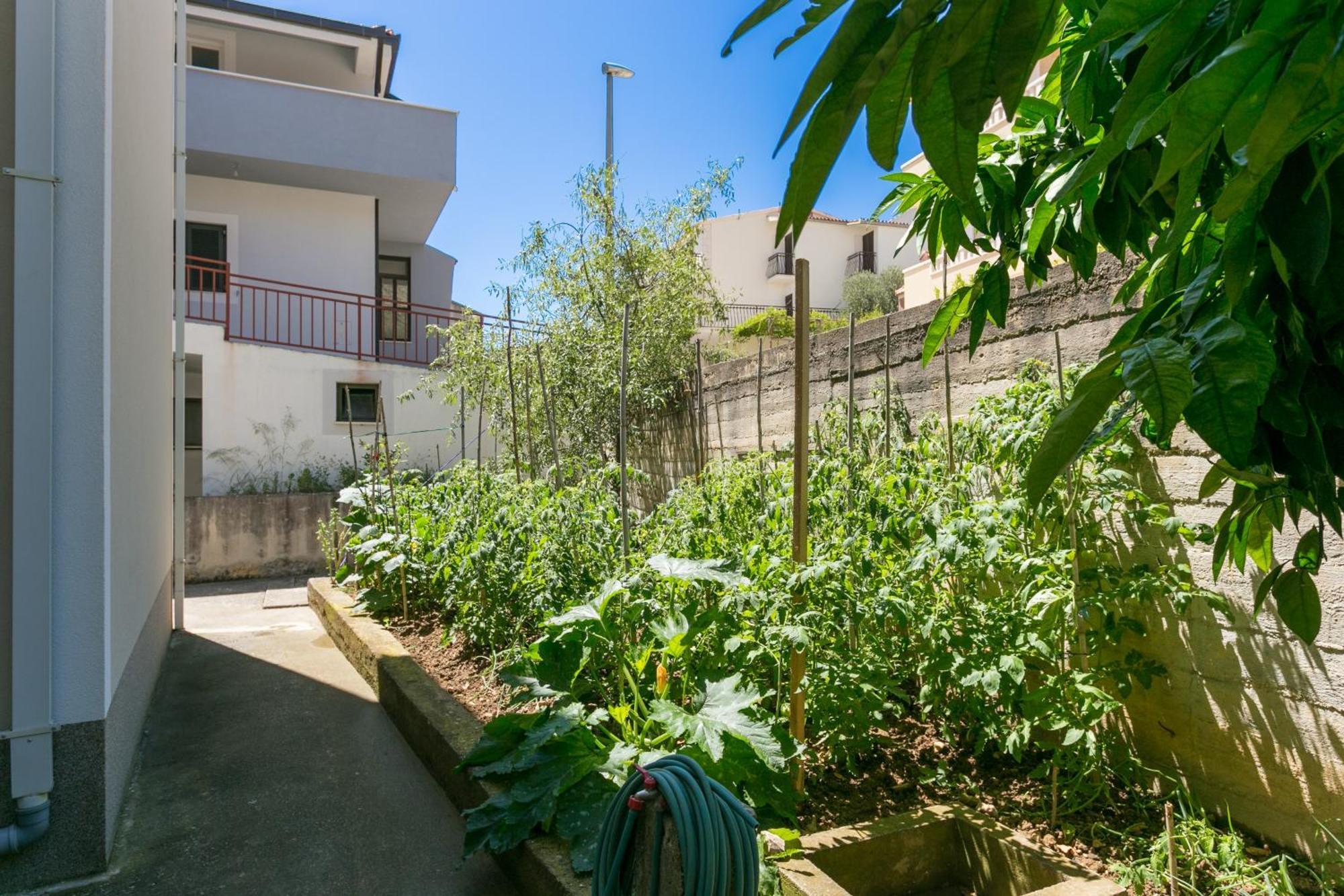 Apartments With A Parking Space Podstrana, Split - 17586 Exterior photo