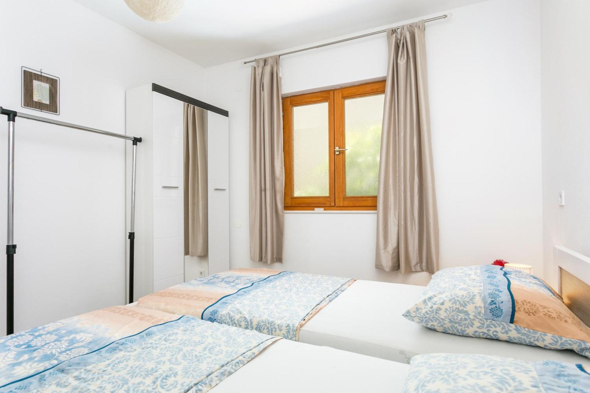Apartments With A Parking Space Podstrana, Split - 17586 Room photo
